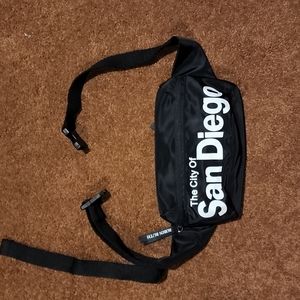 NWOT, Robin Ruth, City of San Diego fanny pack. For men or women. Reversible.